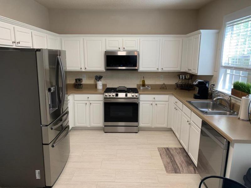 Enjoy This Amazing Home With Porch & Grill Near Dt Woodstock Zimmer foto